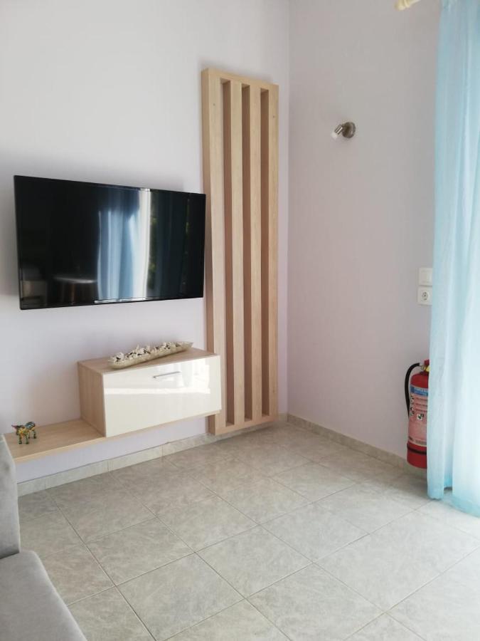 Aloni Studios And Apartments لاسي المظهر الخارجي الصورة