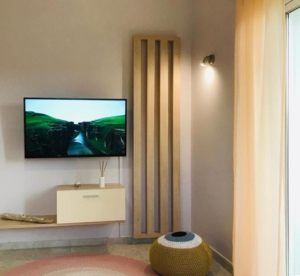 Aloni Studios And Apartments لاسي المظهر الخارجي الصورة